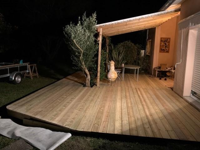 Terrasse en lame US verte