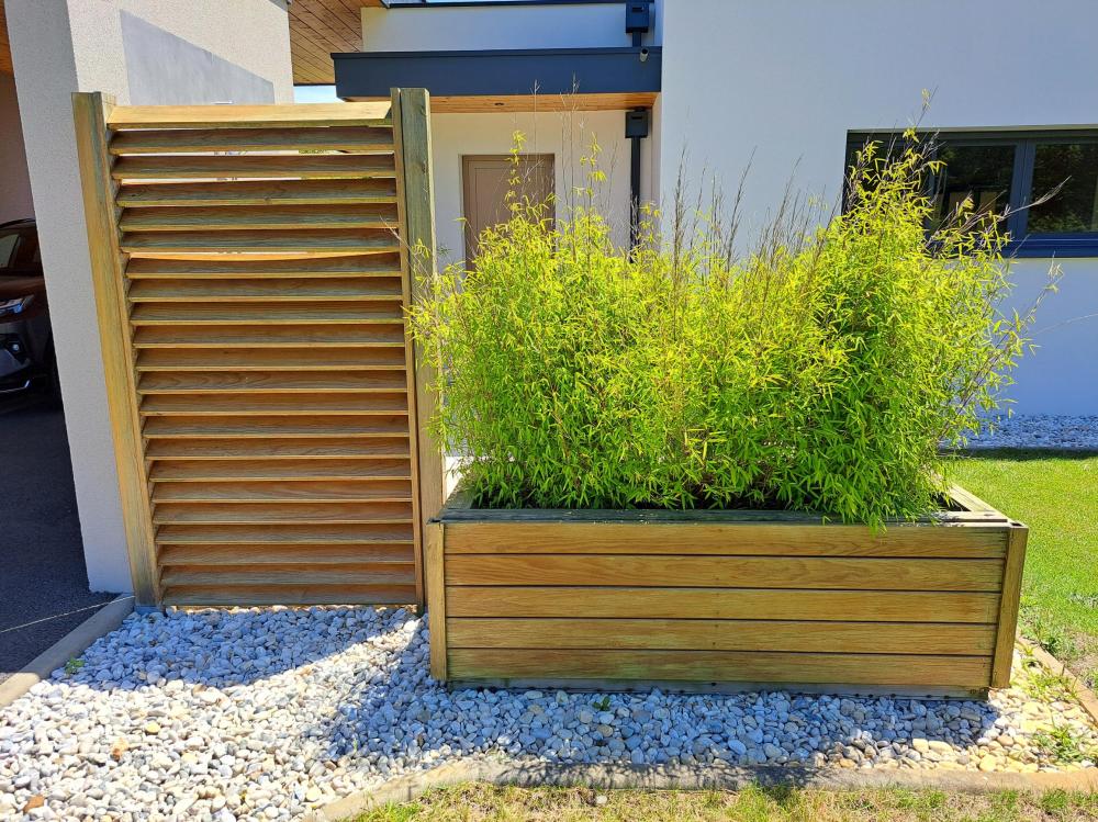 Brise-vue et jardinière